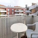 Residenza Stella H 아파트 *