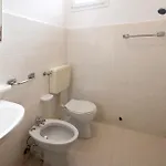 Residenza Stella H 아파트 *