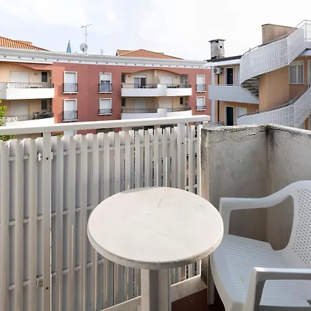 Residenza Stella H 아파트 *